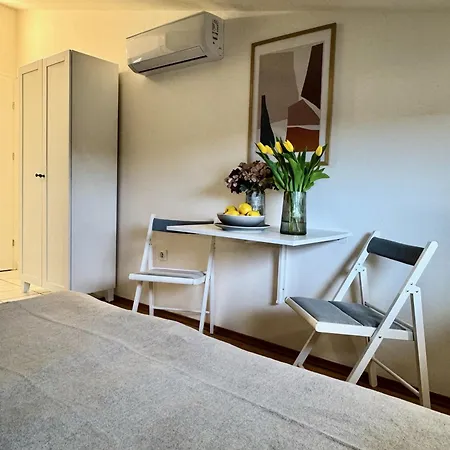 & Jasmine Guest house *