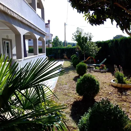 & Jasmine 3* 푼타나