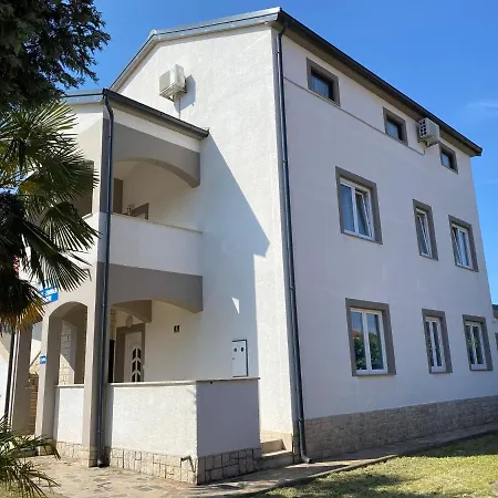 & Jasmine Guest house Funtana