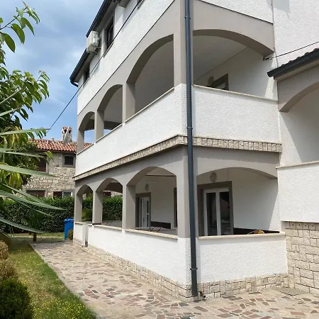 & Jasmine Guest house